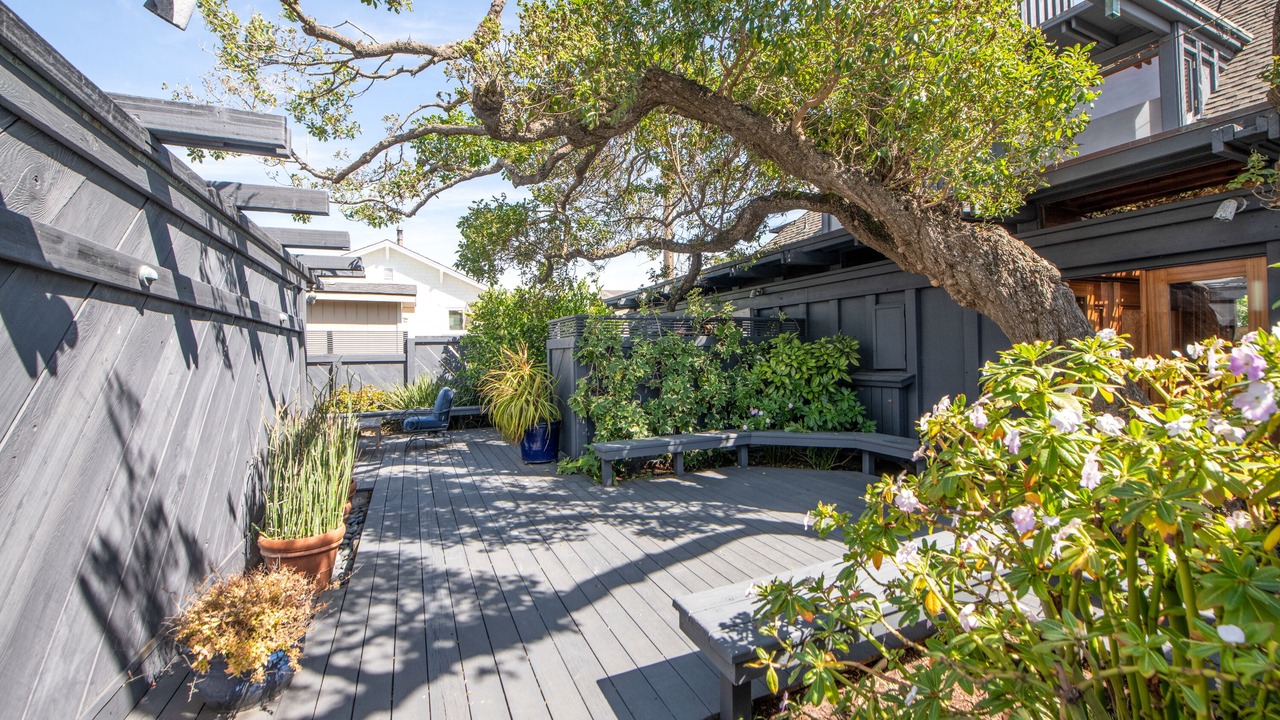 Photo of Patio Balcony in Stinson Beach