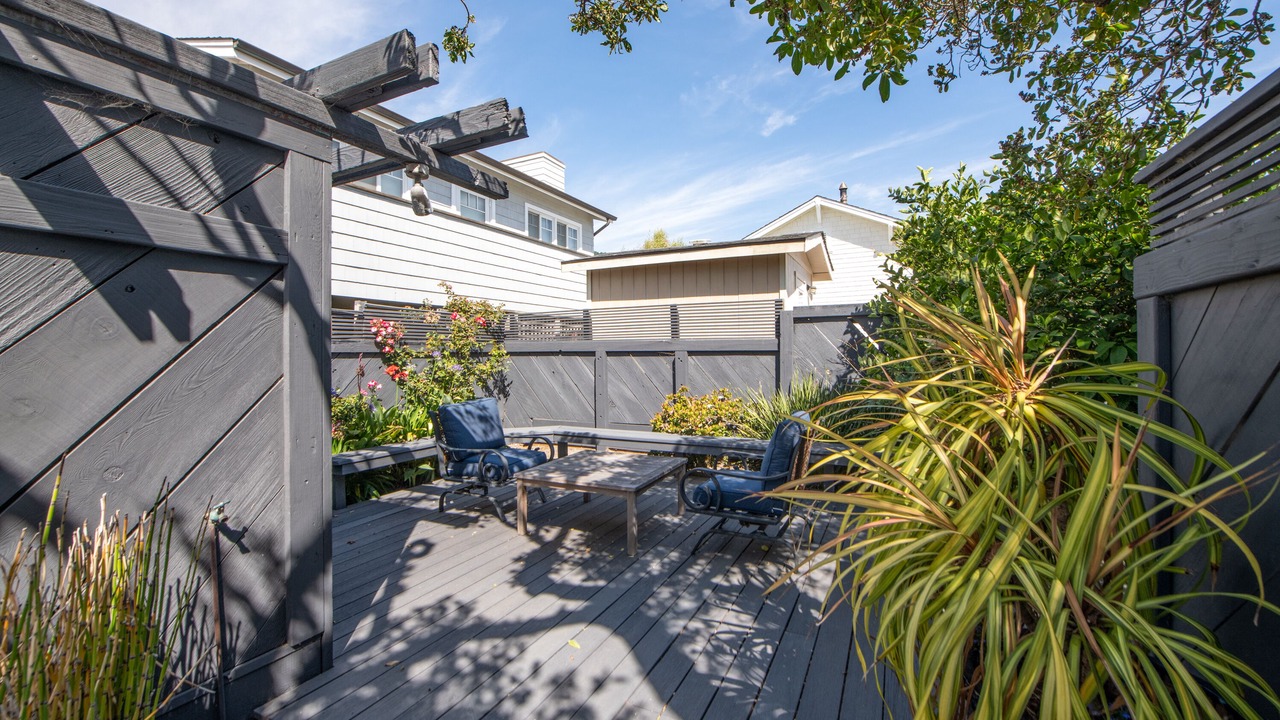 Photo of Patio Balcony in Stinson Beach