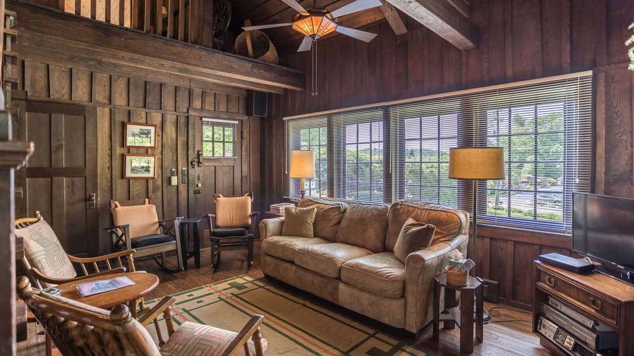 Photo of Livingroom in Blowing Rock