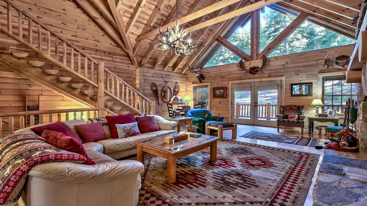 Photo of Livingroom in Pioneer Trail