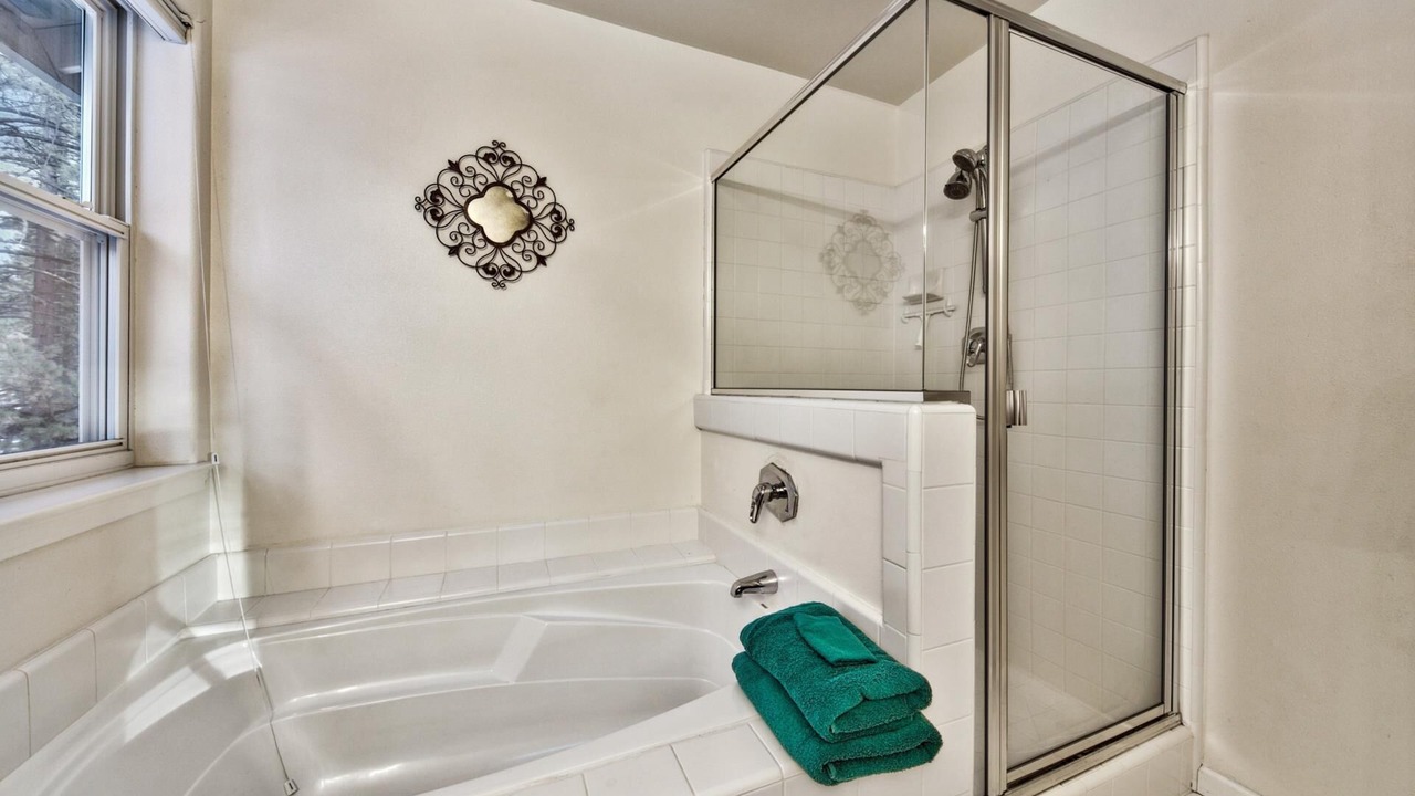 Photo of Bathroom in Pioneer Trail
