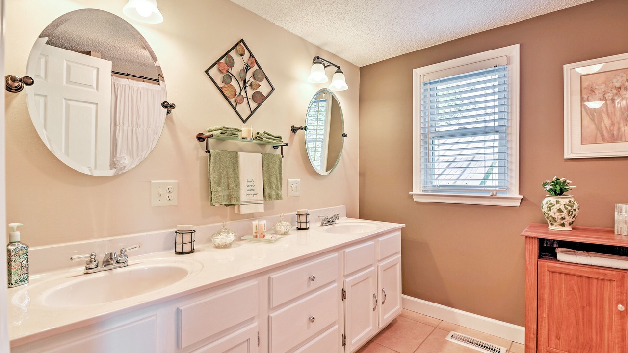 Photo of Bathroom in Elkin