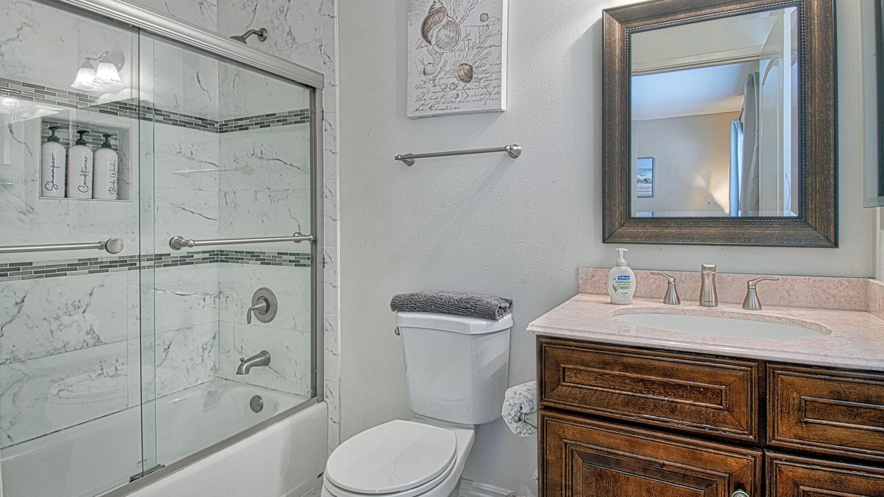 Photo of Bathroom in Balboa Island