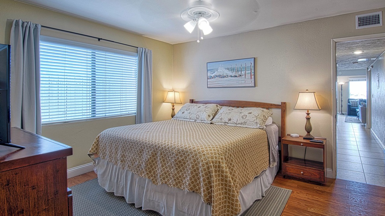 Photo of Bedroom in Balboa Island