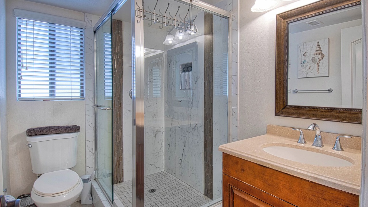 Photo of Bathroom in Balboa Island