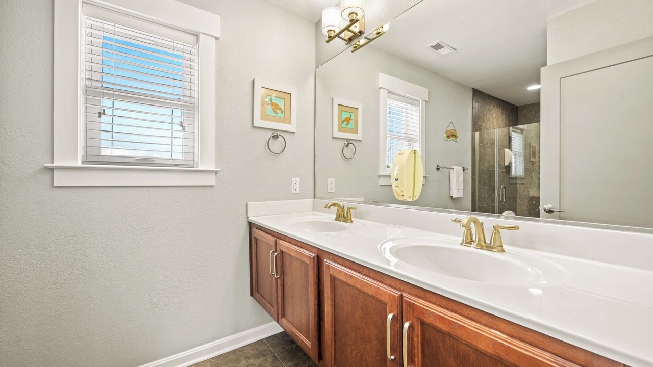 Photo of Bathroom in Whalehead Beach