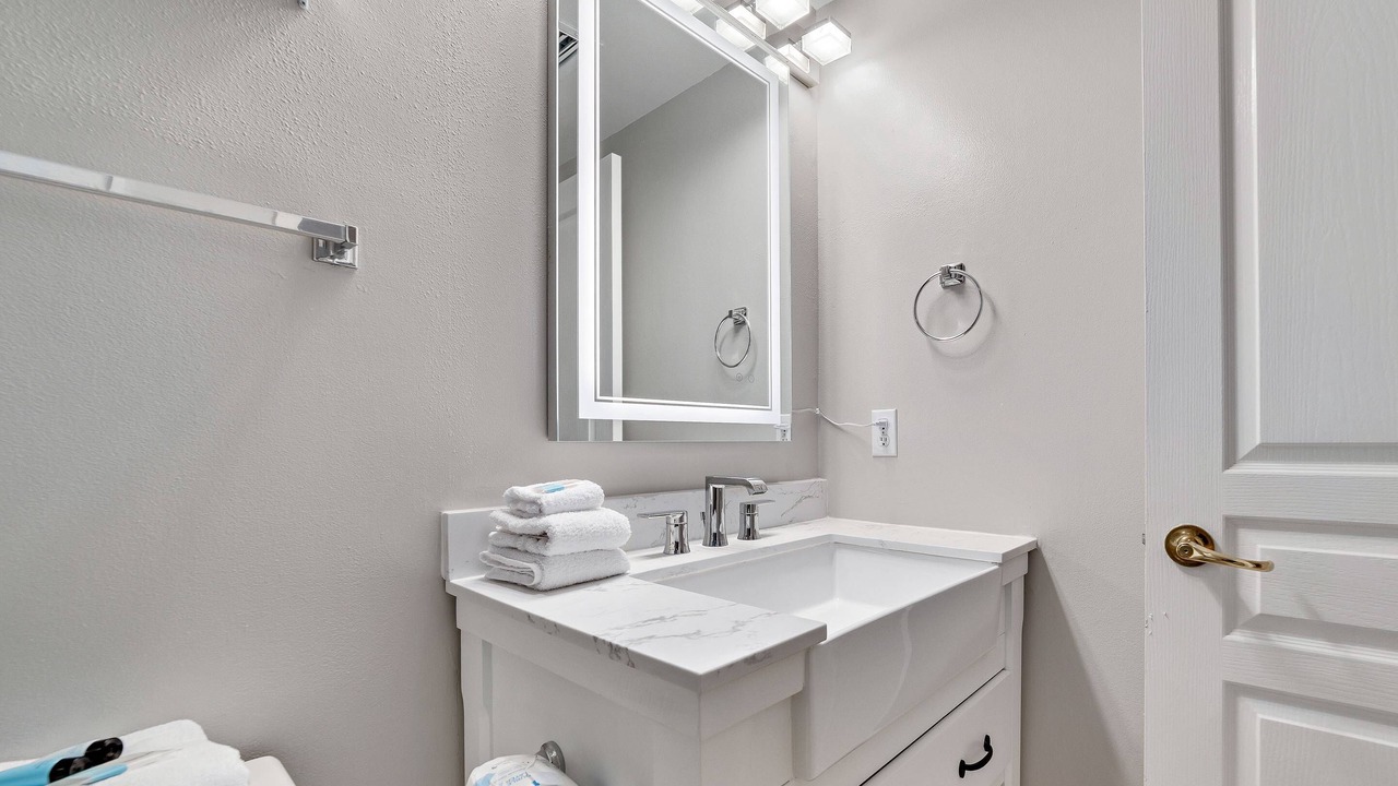 Photo of Bathroom in Orange Beach