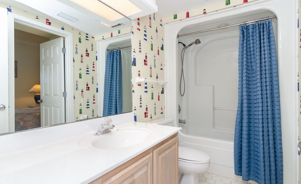 Photo of Bathroom in Shell Island