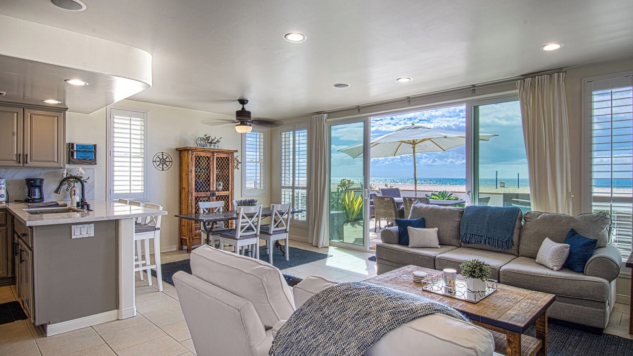 Photo of Livingroom in Santa Ana Heights