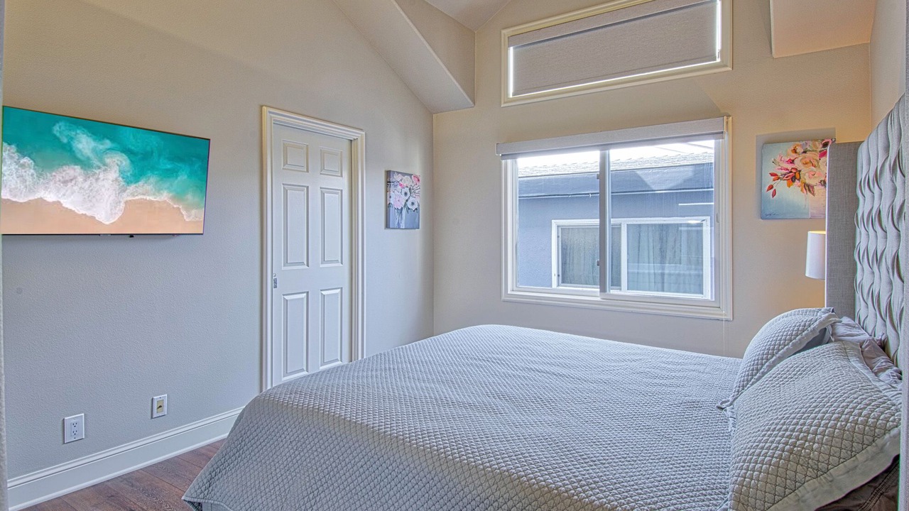 Photo of Bedroom in West Newport