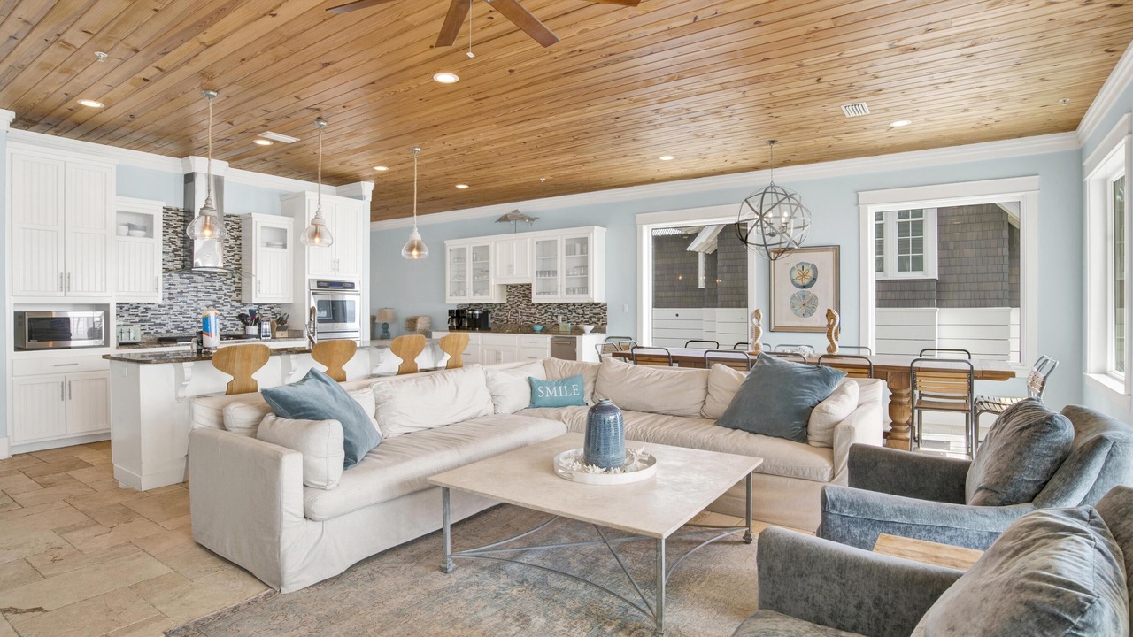 Photo of Livingroom in Orange Beach East