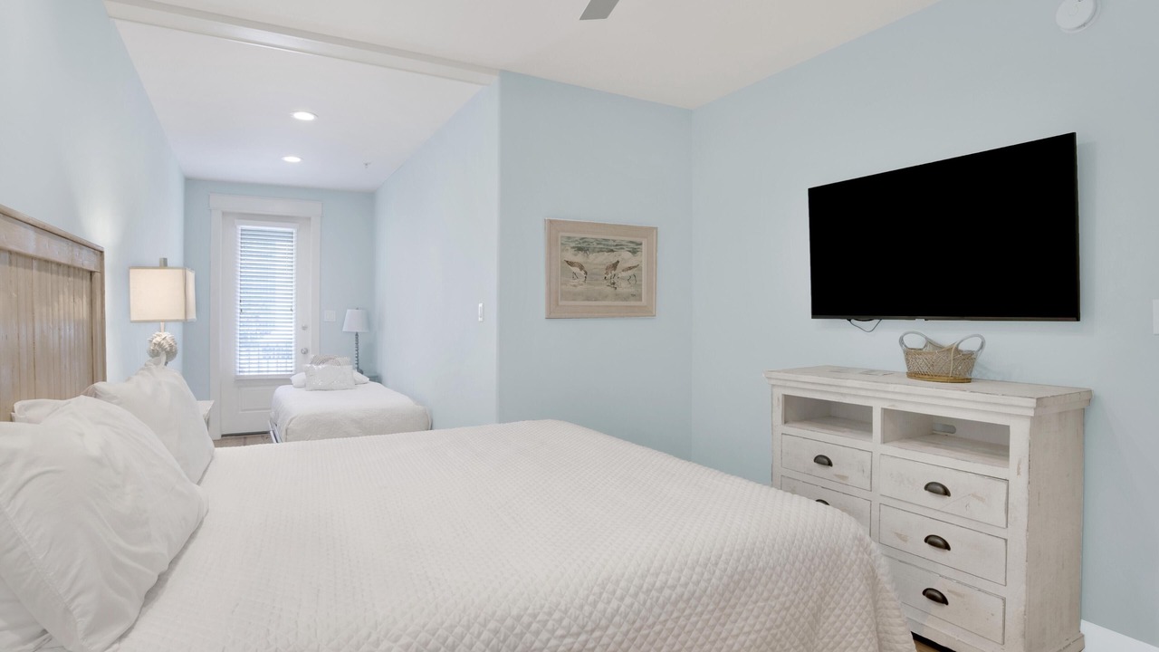 Photo of Bedroom in Orange Beach East
