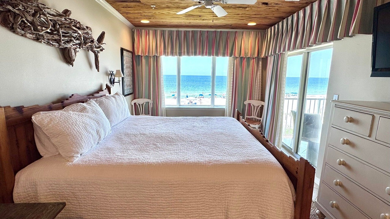 Photo of Bedroom in Orange Beach East