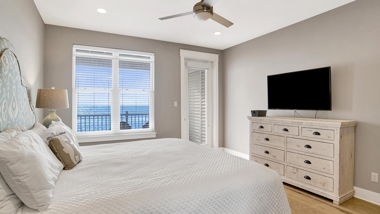 Photo of Bedroom in Orange Beach East