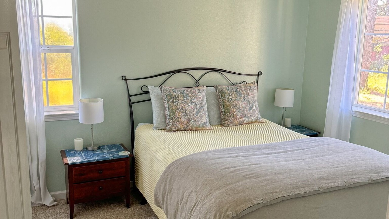 Photo of Bedroom in Fort Bragg
