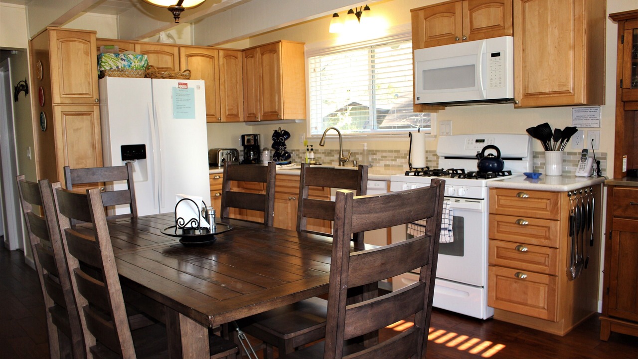 Photo of Kitchen in Groveland