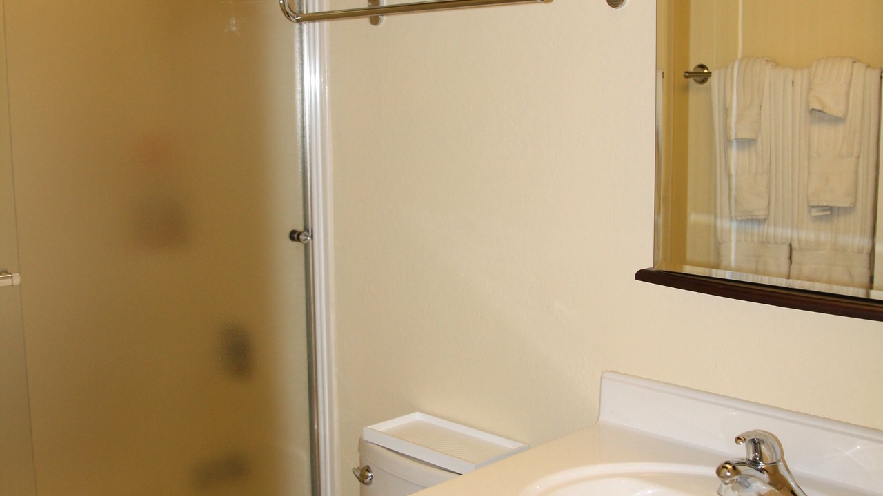 Photo of Bathroom in Groveland
