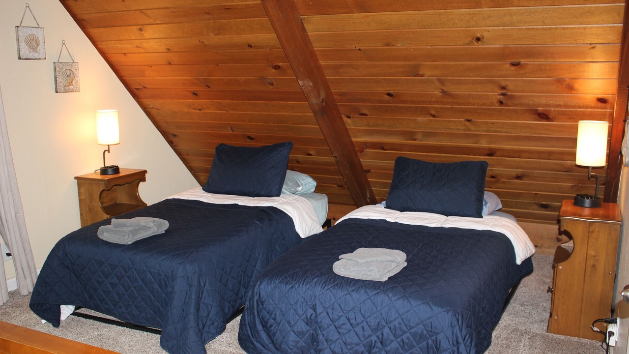 Photo of Bedroom in Groveland