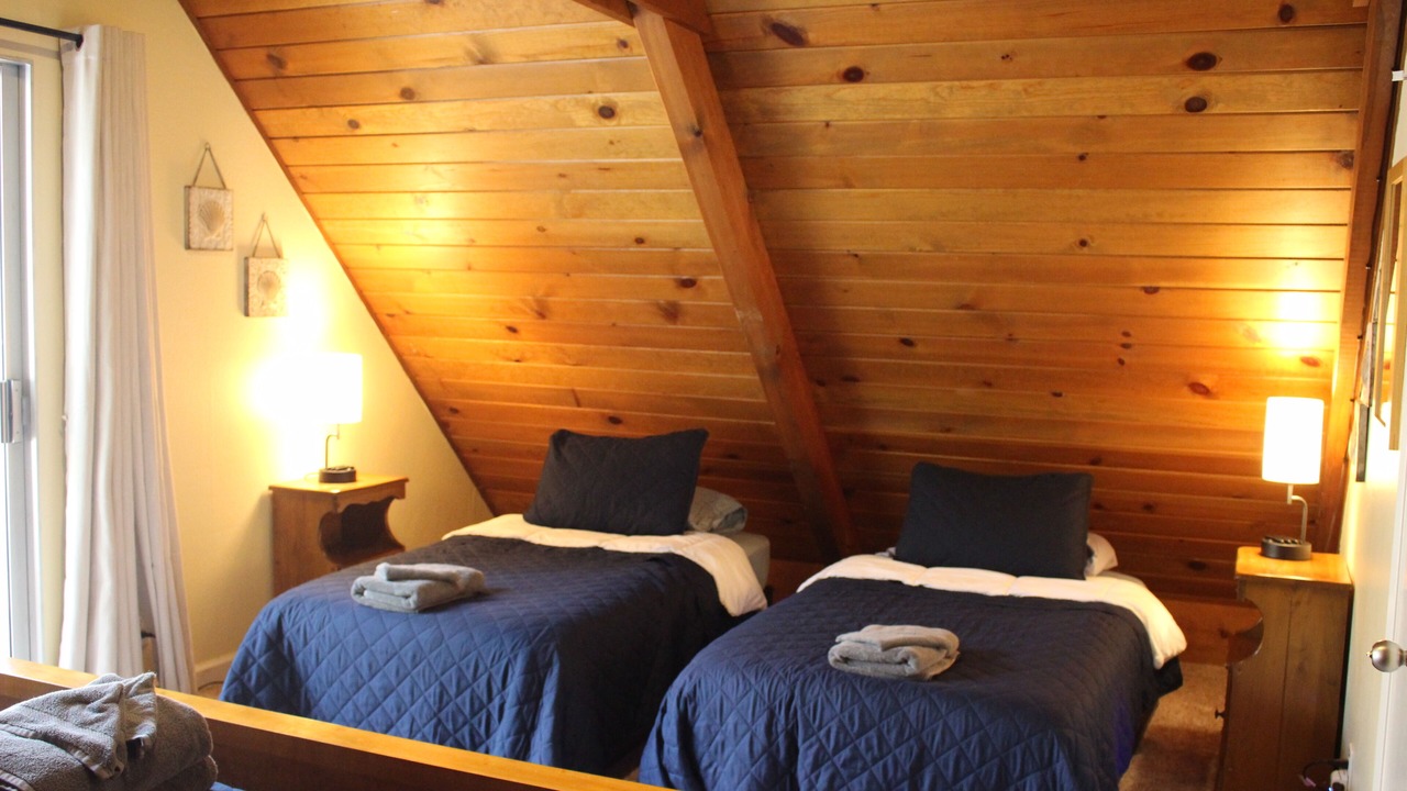 Photo of Bedroom in Groveland