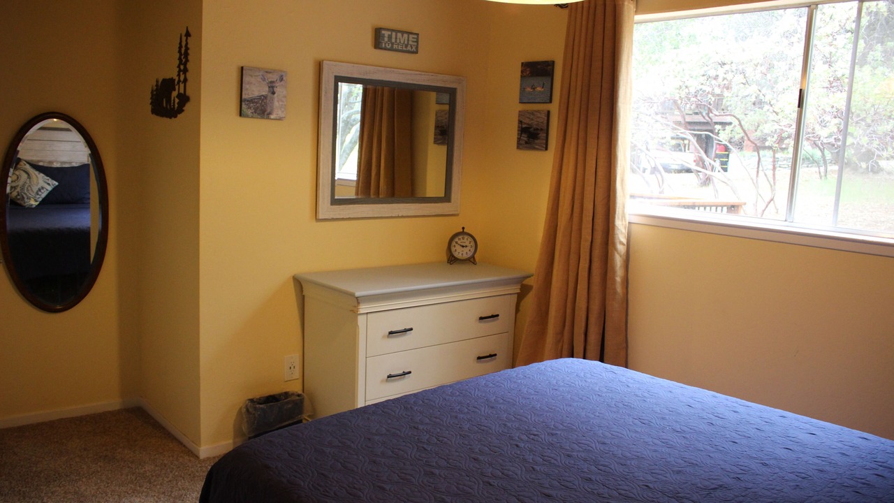 Photo of Bedroom in Groveland