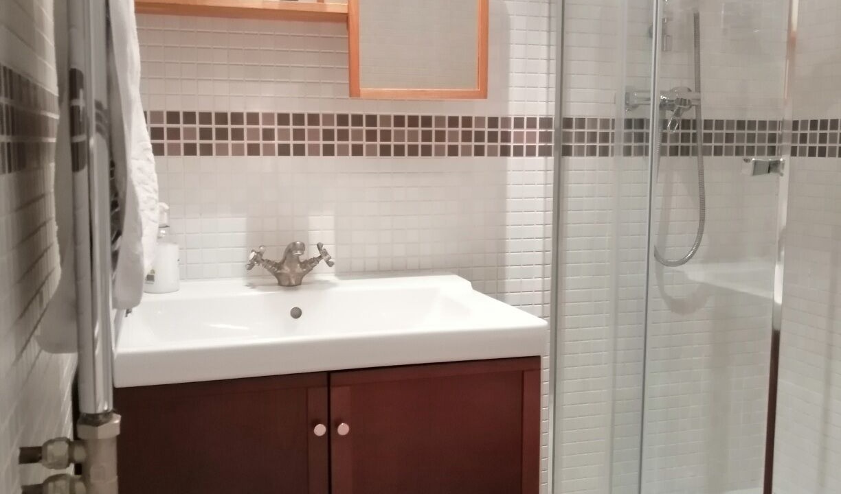 Photo of Bathroom in El Poble-sec