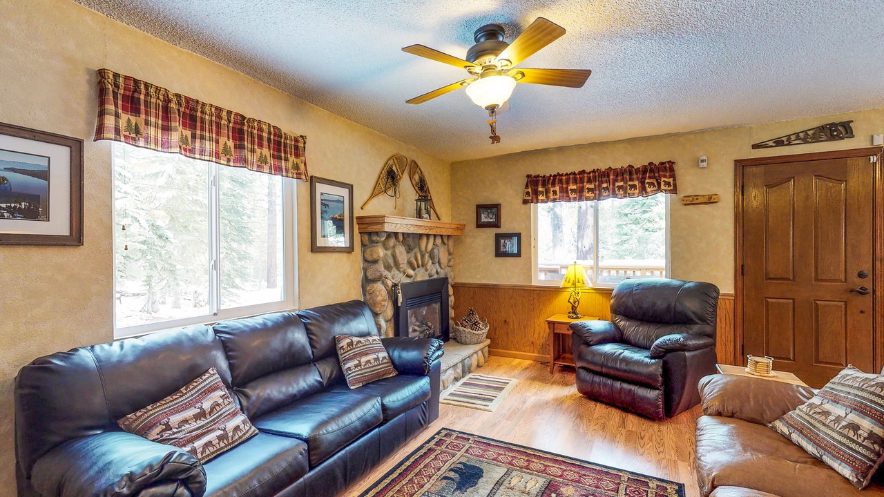 Photo of Livingroom in Tahoe Paradise
