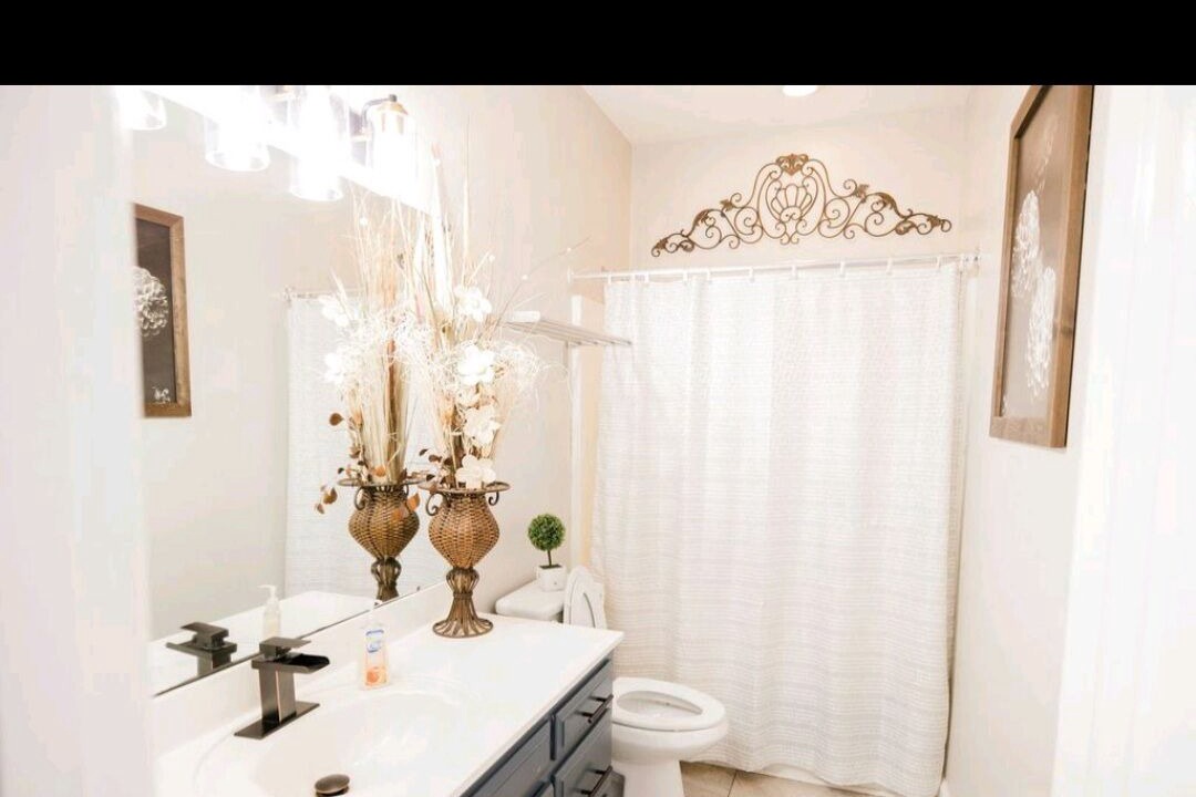 Photo of Bathroom in Gunter Afs