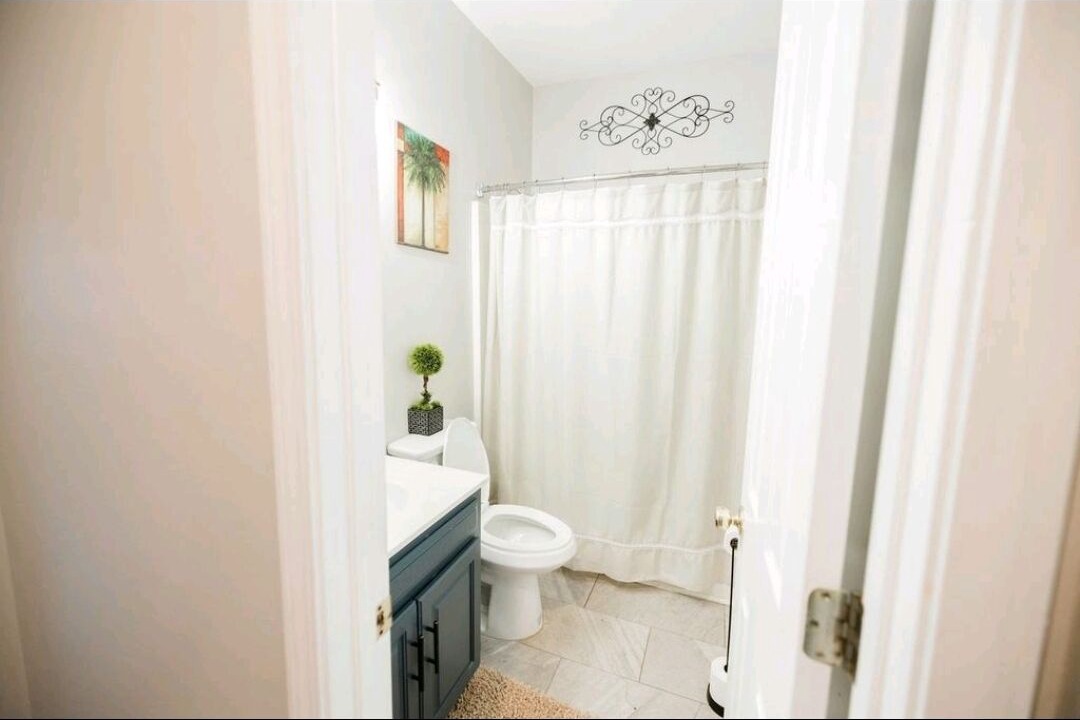 Photo of Bathroom in Gunter Afs
