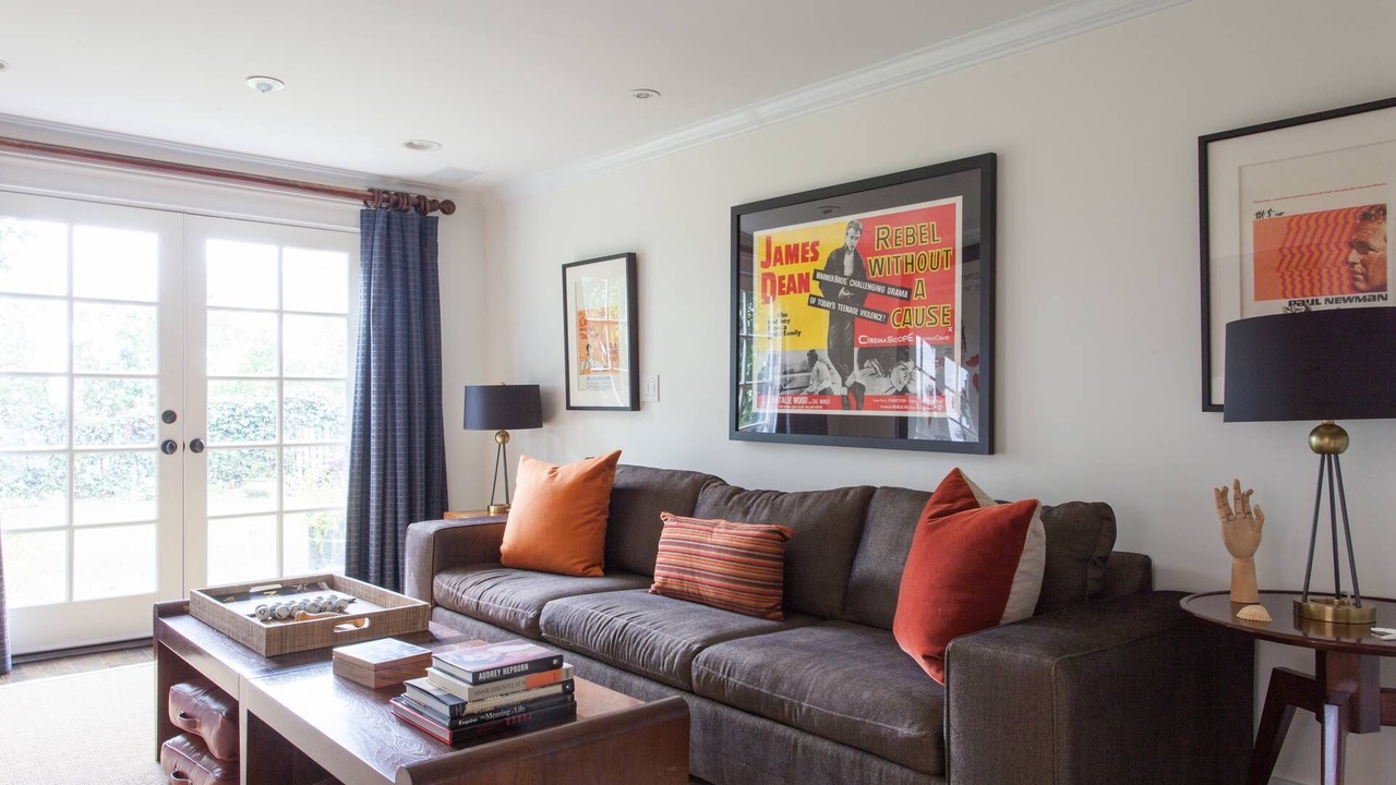 Photo of Livingroom in Hollywood Hills West