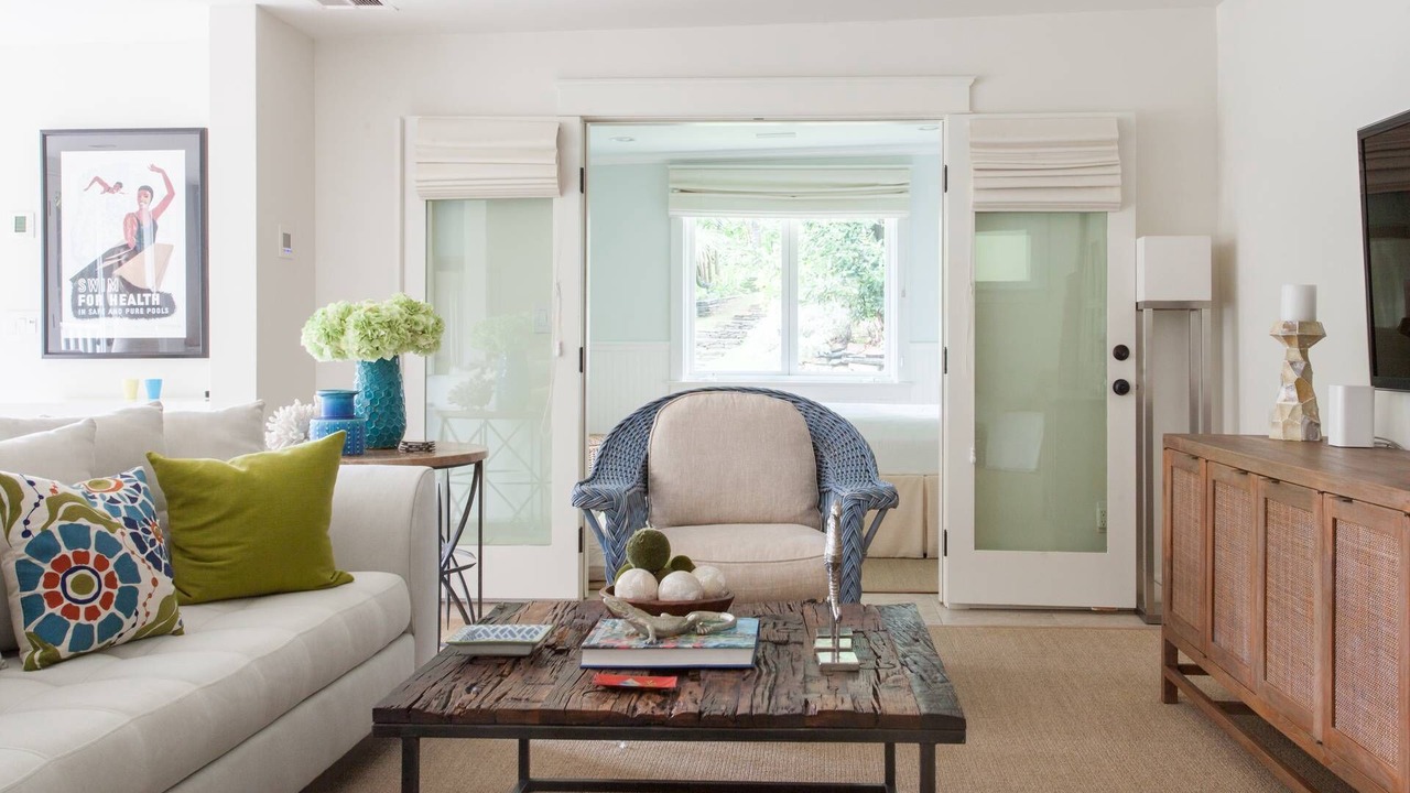 Photo of Livingroom in Hollywood Hills West