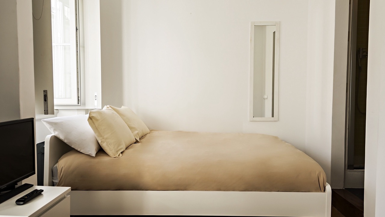 Photo of Bedroom in Lisbon Old Town