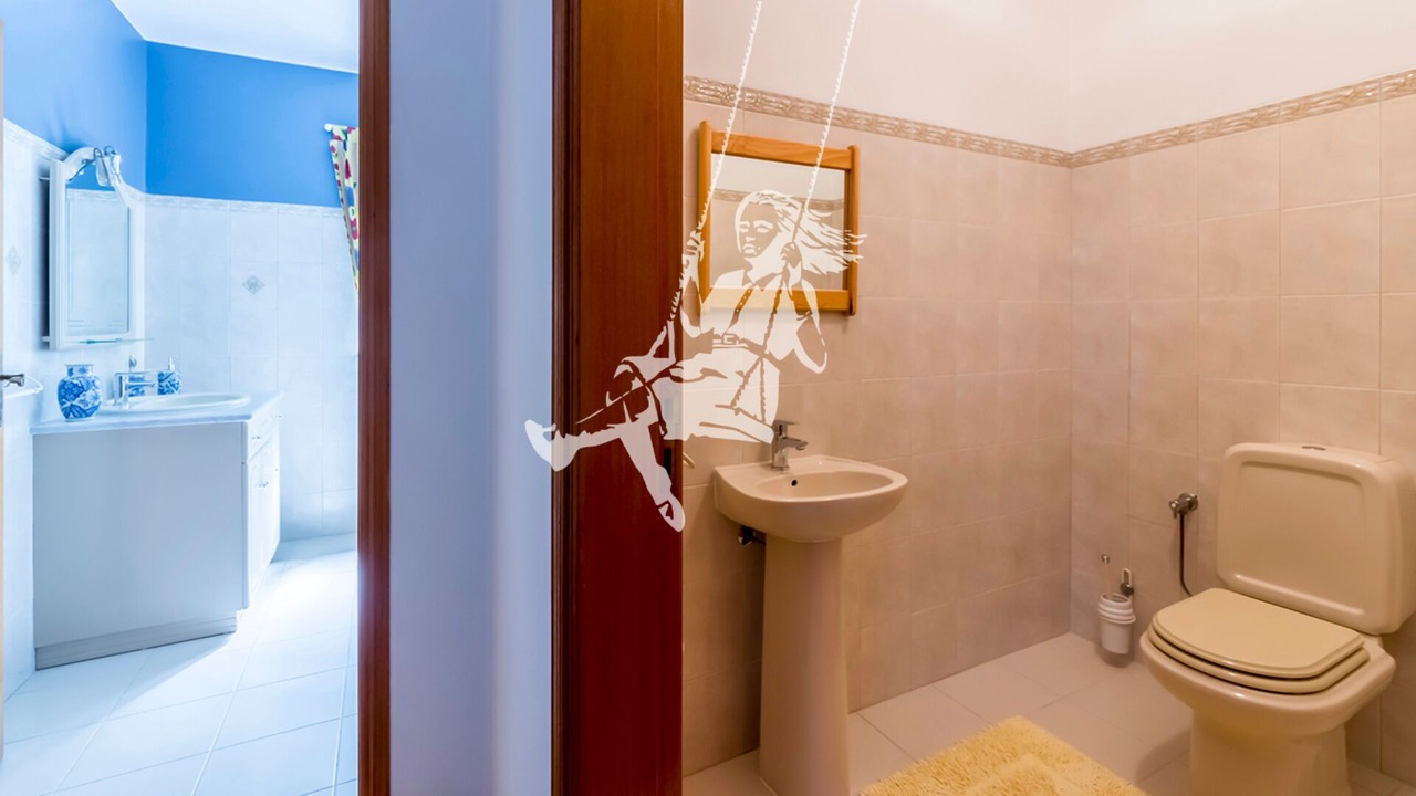 Photo of Bathroom in Paco