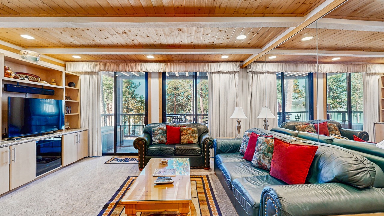 Photo of Livingroom in Brockway