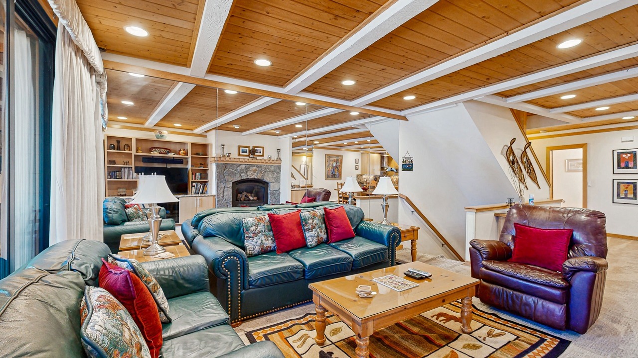 Photo of Livingroom in Brockway