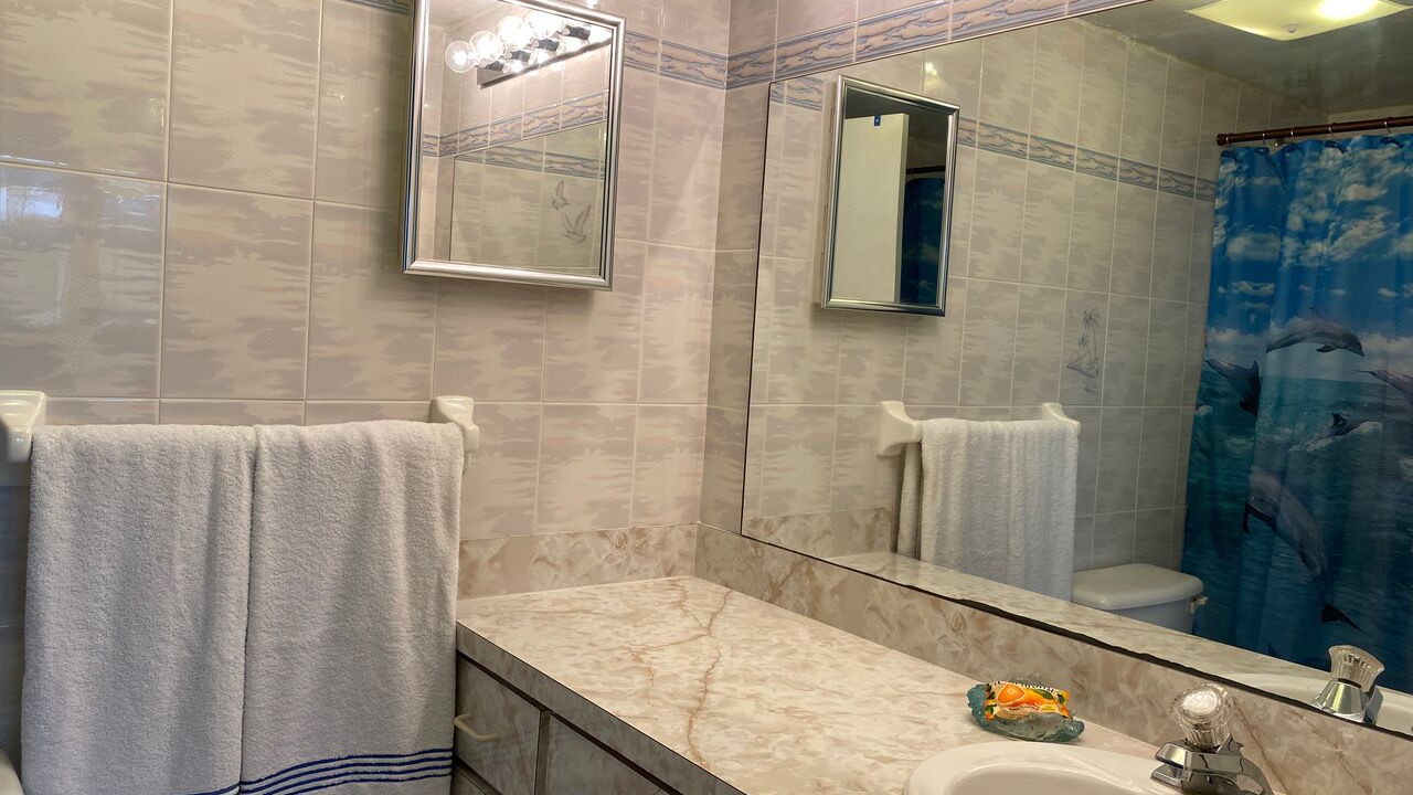 Photo of Bathroom in Lucaya