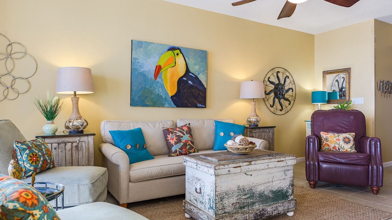 Photo of Livingroom in Orange Beach East