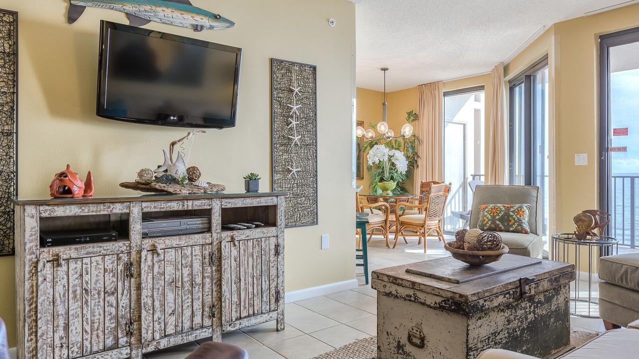 Photo of Livingroom in Orange Beach East