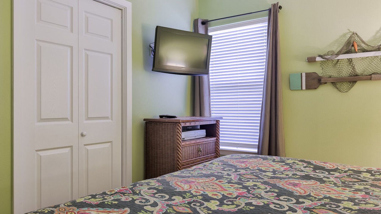 Photo of Bedroom in Orange Beach East