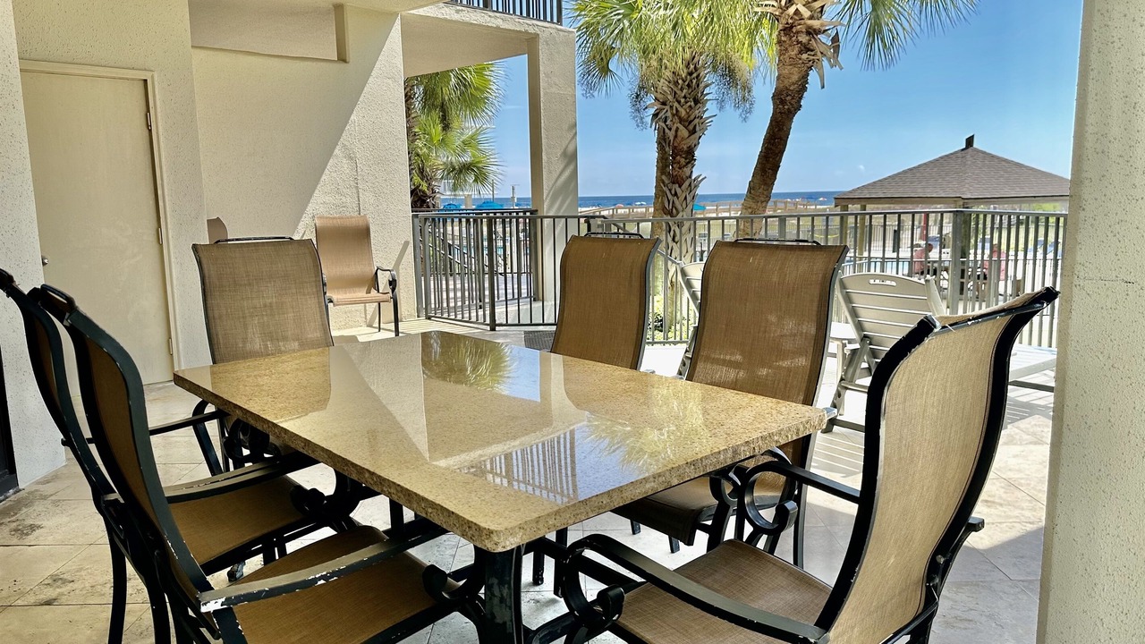 Photo of Patio Balcony in Ono Island