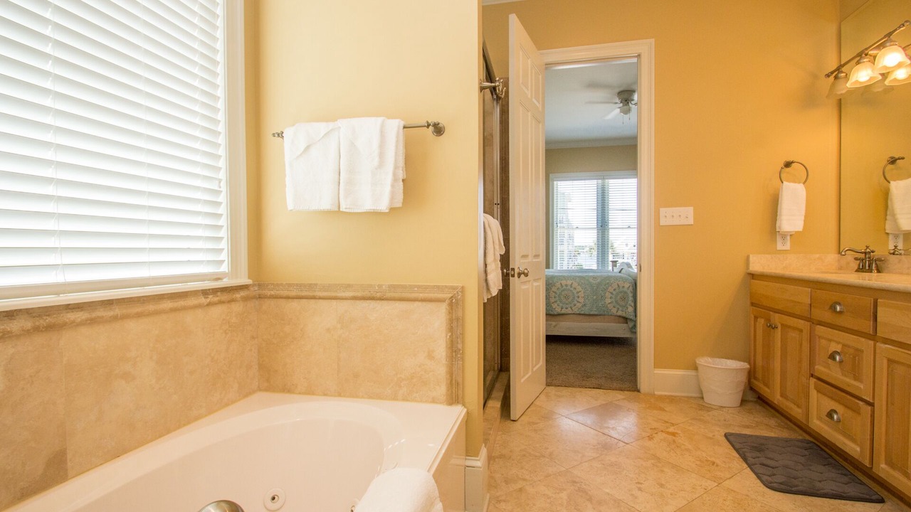 Photo of Bathroom in Gulf Shores