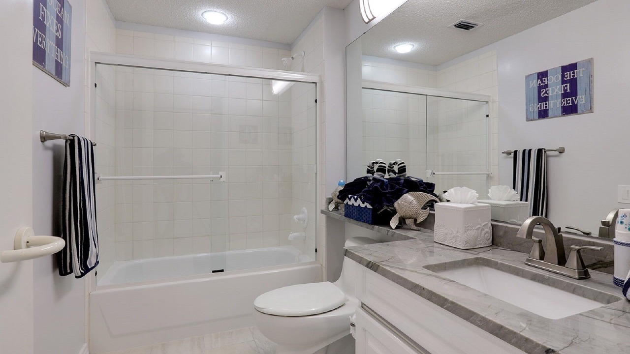 Photo of Bathroom in Ono Island
