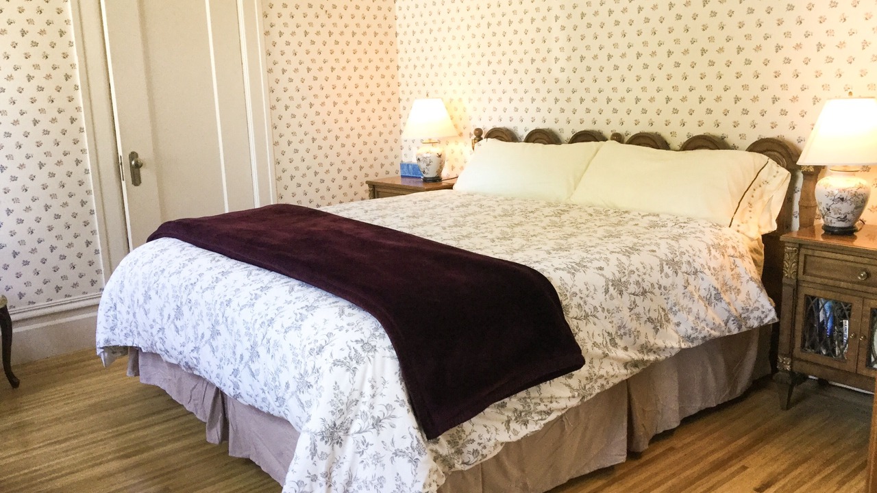 Photo of Bedroom in Alameda