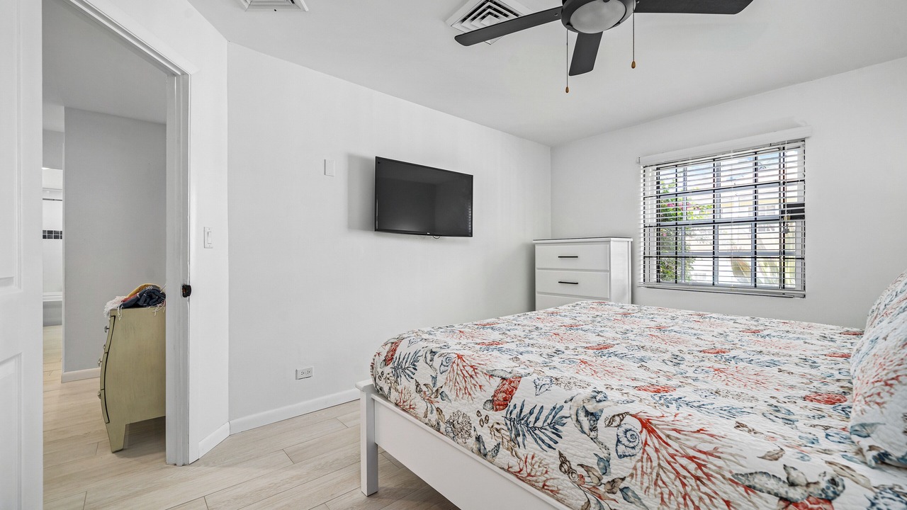 Photo of Bedroom in Paradise Island