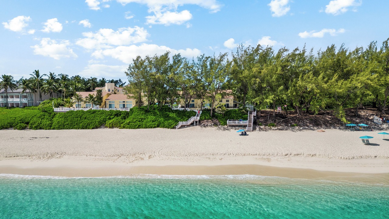 Photo of Others in Paradise Island