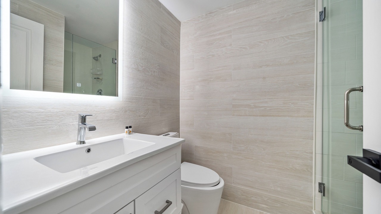 Photo of Bathroom in Paradise Island