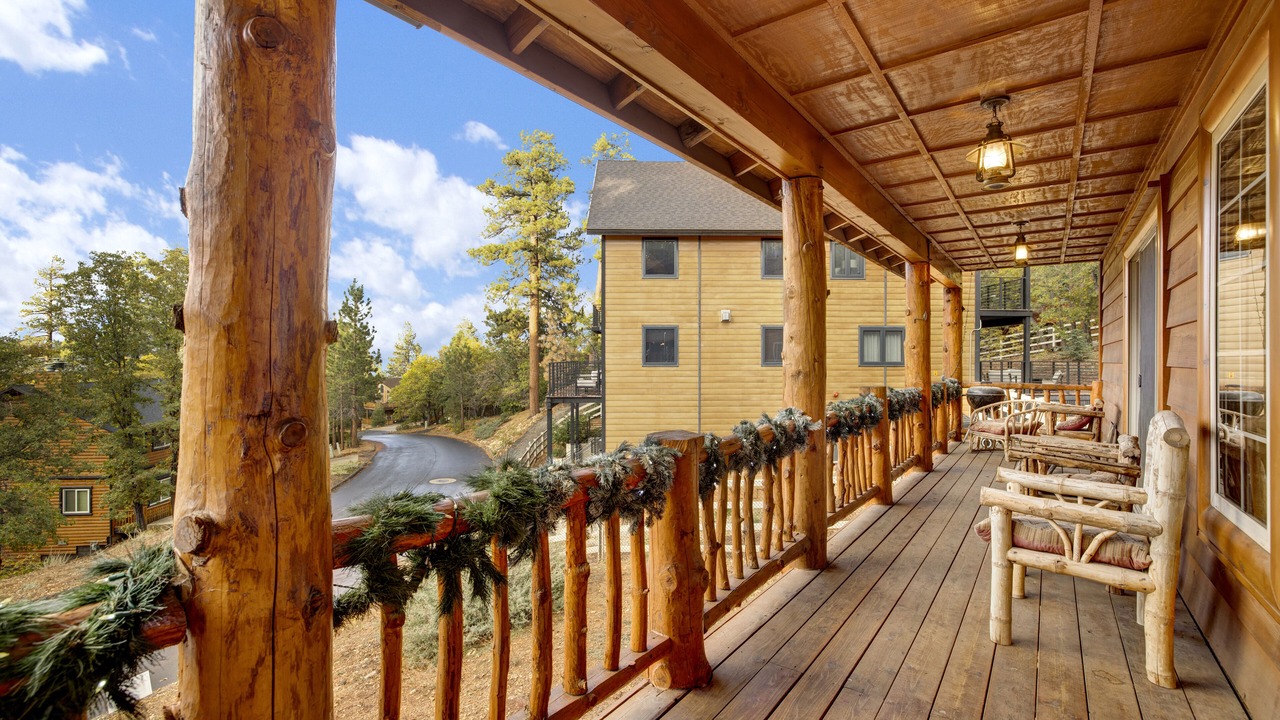Photo of Patio Balcony in Upper Moonridge