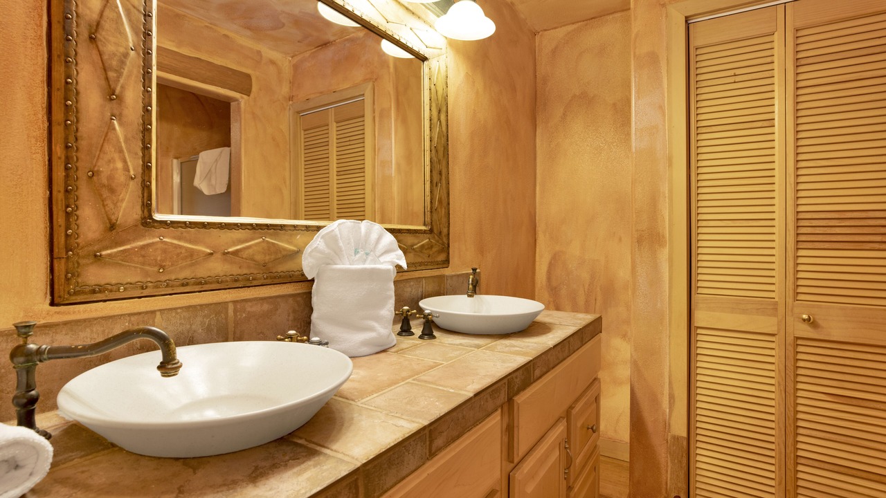 Photo of Bathroom in Upper Moonridge