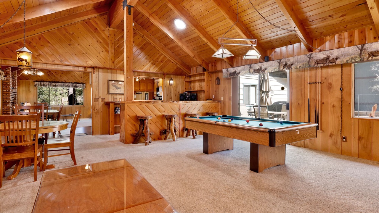 Photo of Bedroom in Summit Estates