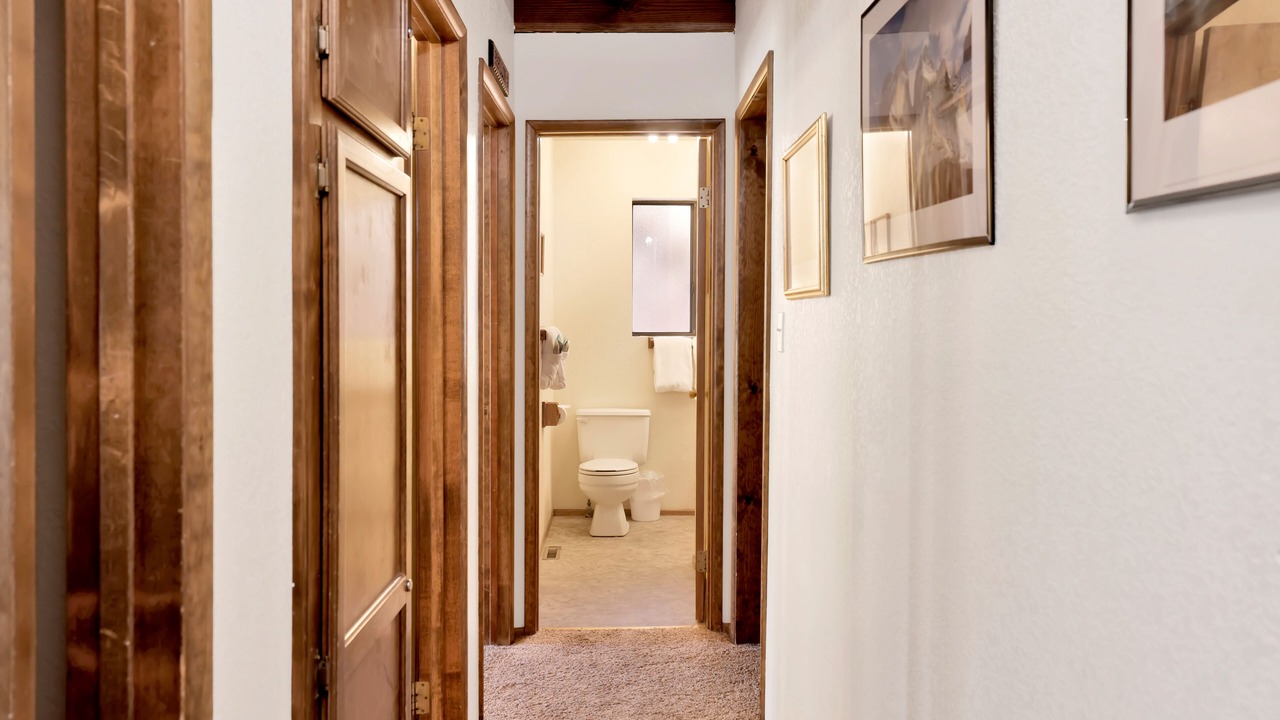 Photo of Bathroom in Upper Moonridge