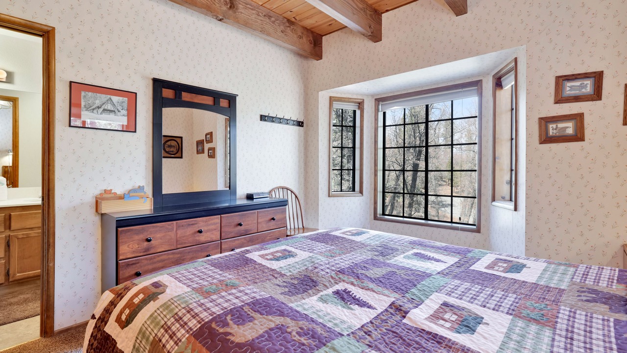 Photo of Bedroom in Upper Moonridge